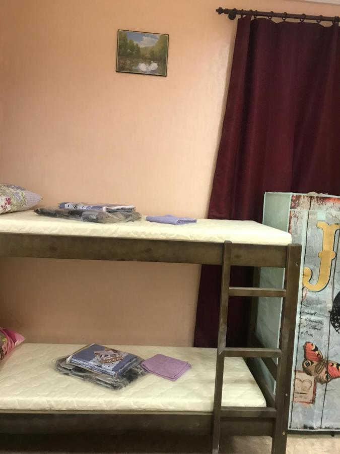 Ararat-Demeevskaya Hostel Kiev Luaran gambar