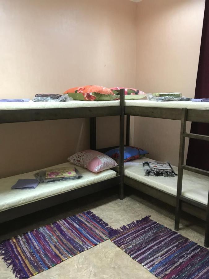 Ararat-Demeevskaya Hostel Kiev Luaran gambar