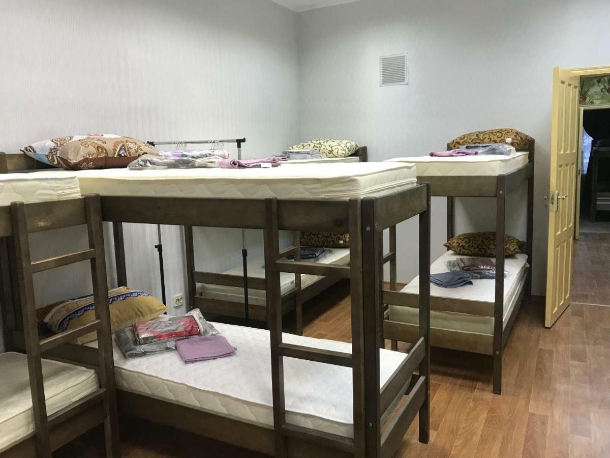 Ararat-Demeevskaya Hostel Kiev Luaran gambar