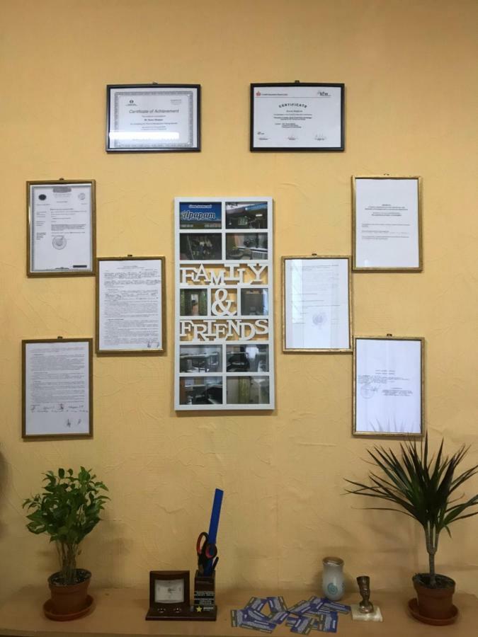 Ararat-Demeevskaya Hostel Kiev Luaran gambar